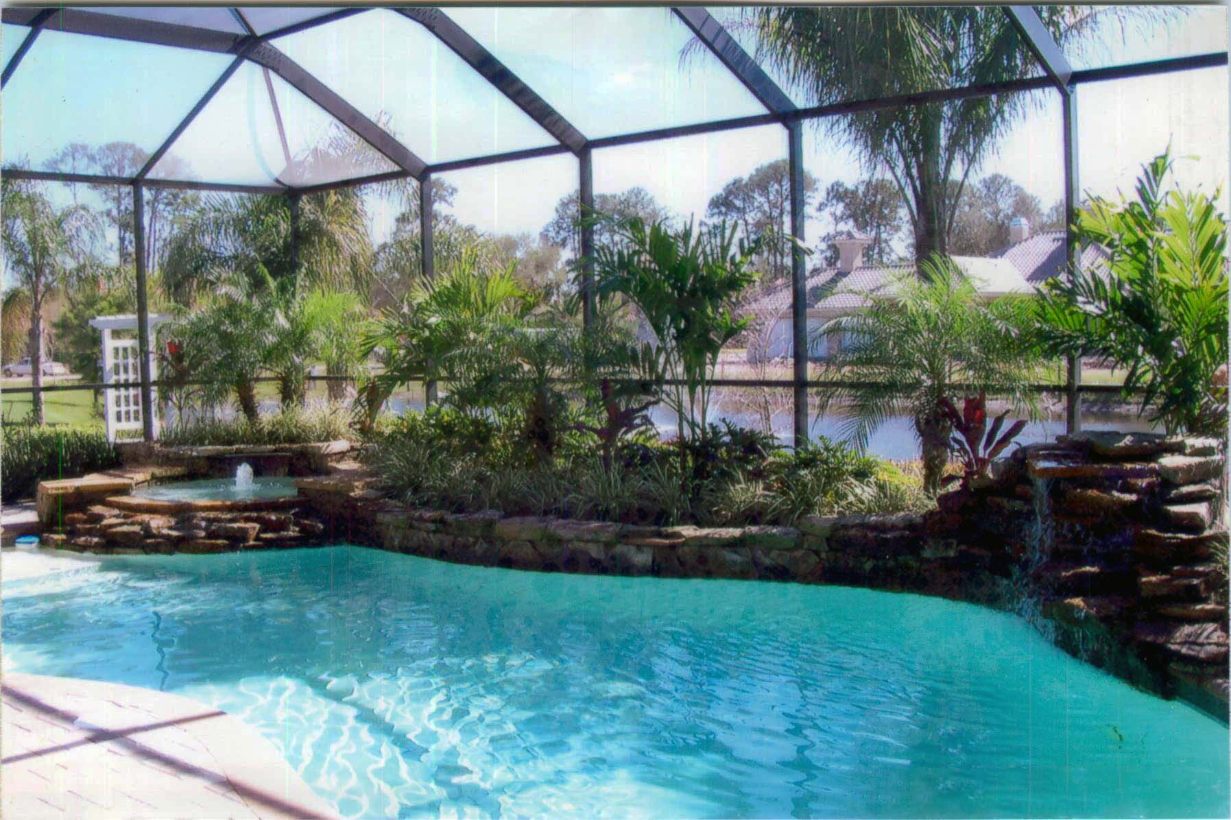 Custom Pool Spa Spillover and Stream by Waterscapes Inc.