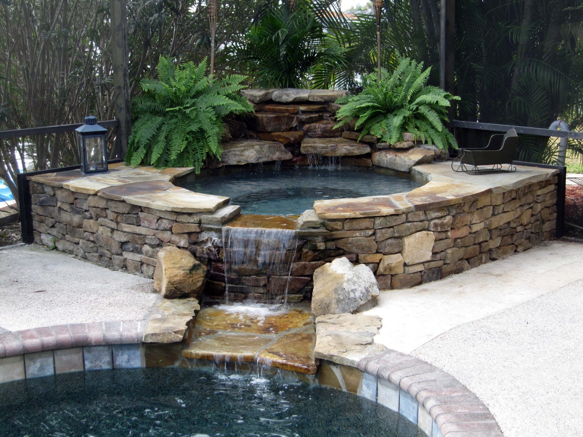 Custom Pool Spa Spillover and Stream by Waterscapes Inc.